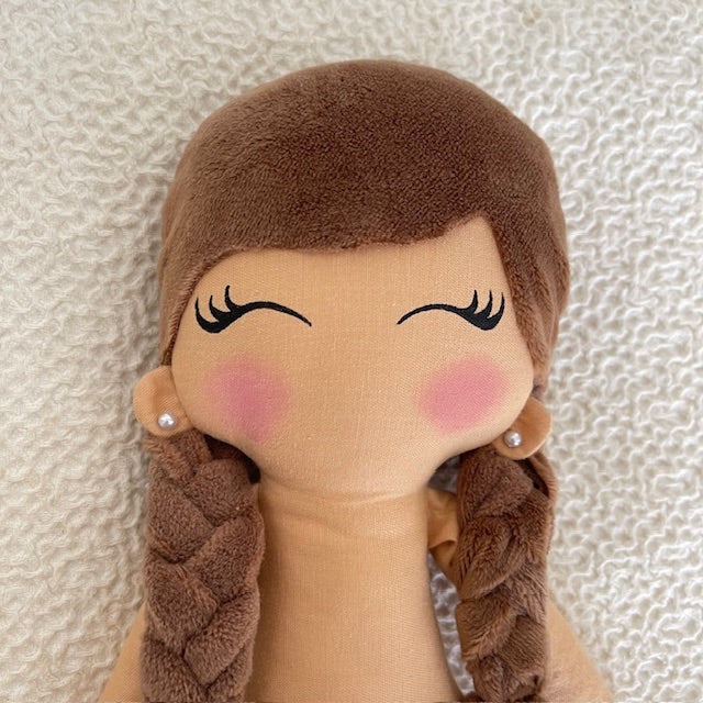 Mini Poupette brune - Poupée artisanale - Robe jaune